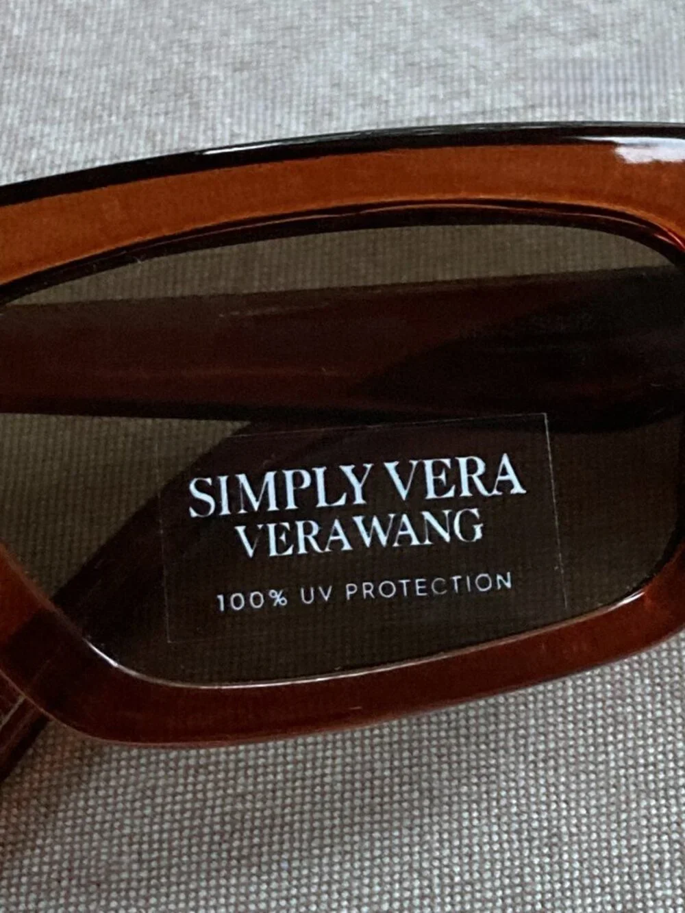 Simply Vera, Vera Wang, FATIMA amber Sunglasses, Weekender Travel Shades, NWOT